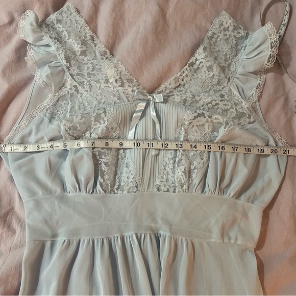 Vintage 50's / 60's Nightgown - Picture 9 of 11